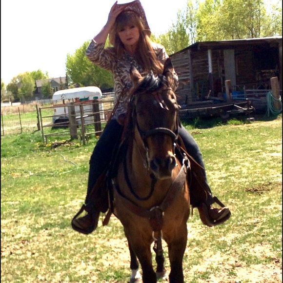 Meet your Posher, Deann - Picture 6 of 6